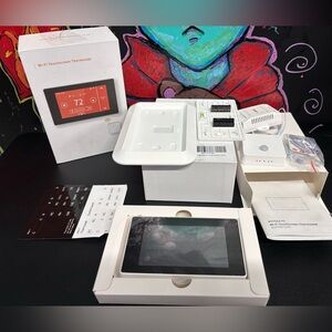 Wi-Fi Touchscreen Thermostat - White